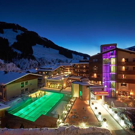 Alpinresort Valsaa - Sport & Spa Saalbach-Hinterglemm Exterior photo