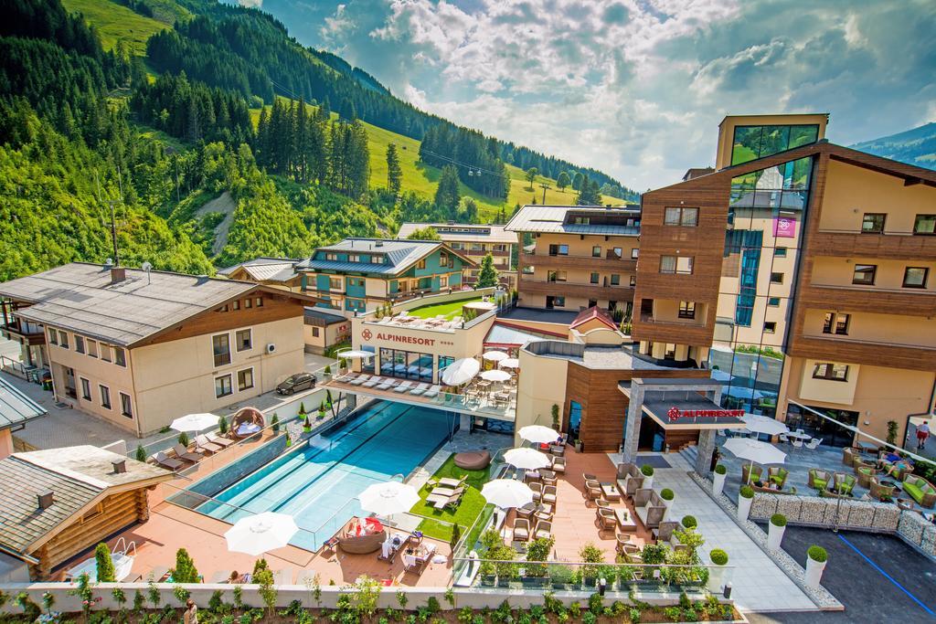 Alpinresort Valsaa - Sport & Spa Saalbach-Hinterglemm Exterior photo